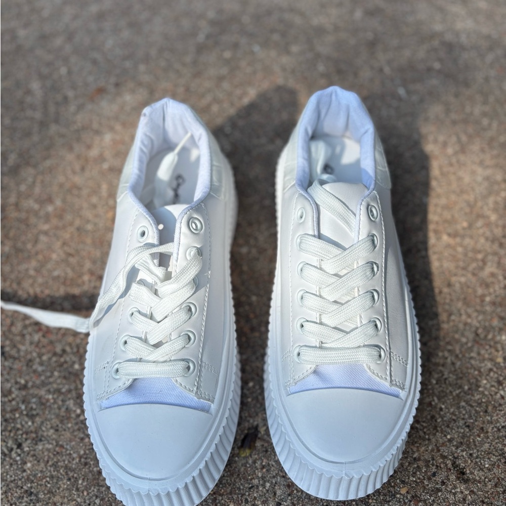 Women’s size 10